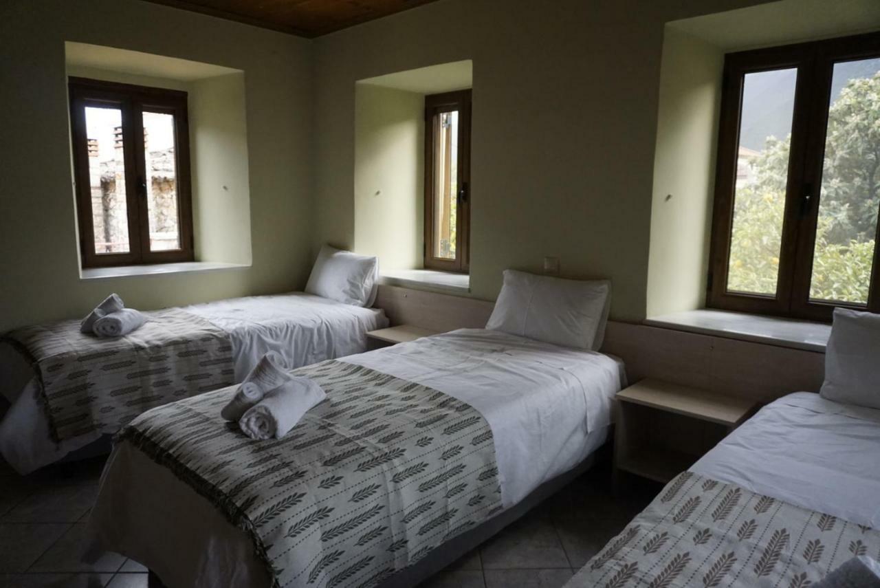 Haus Kleopatra Villa Leonidio Luaran gambar