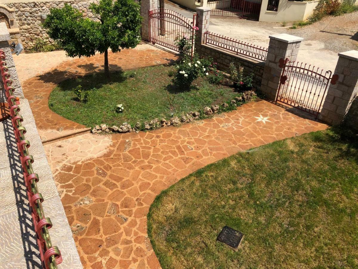 Haus Kleopatra Villa Leonidio Luaran gambar